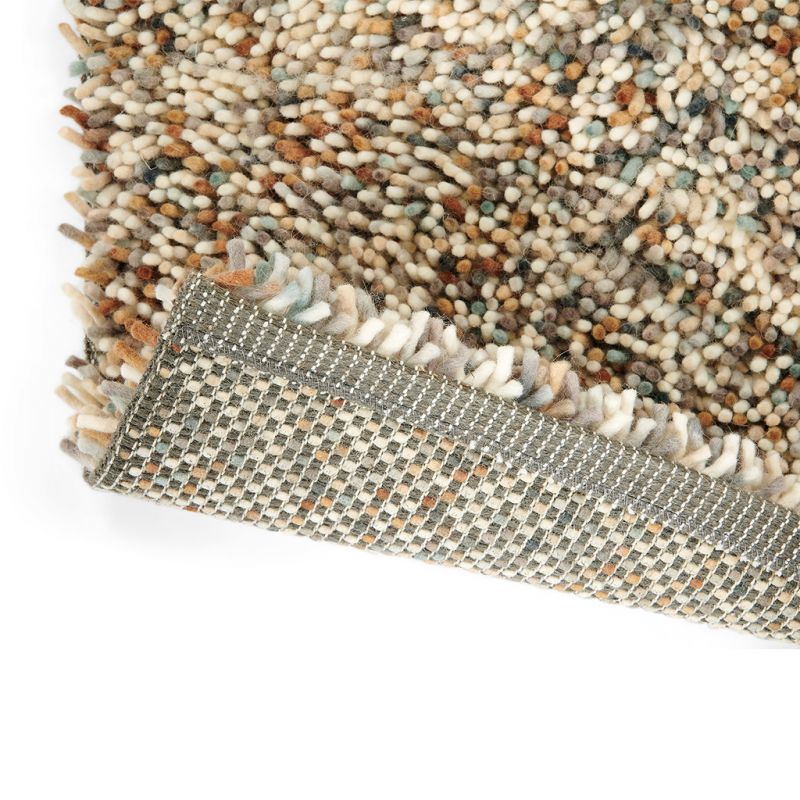 Tapis à longues mèches crème bleu mauve et marron pop-art