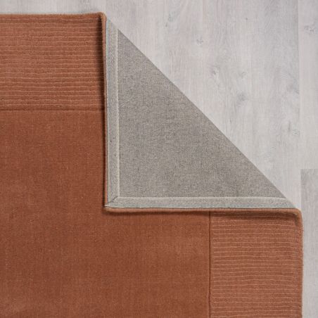 dessous du tapis dessous du tapis