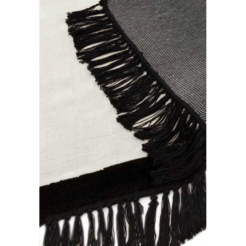 Tapis de salon original en viscose tissé main crème avec franges noires Mekong