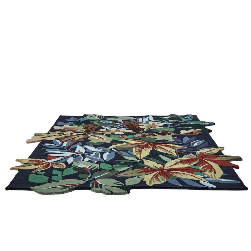 Tapis en laine forme organique feuillage débordant vert San robin's wood