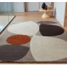 Tapis de salon contemporain pure laine gris écru et terracotta Oleniok