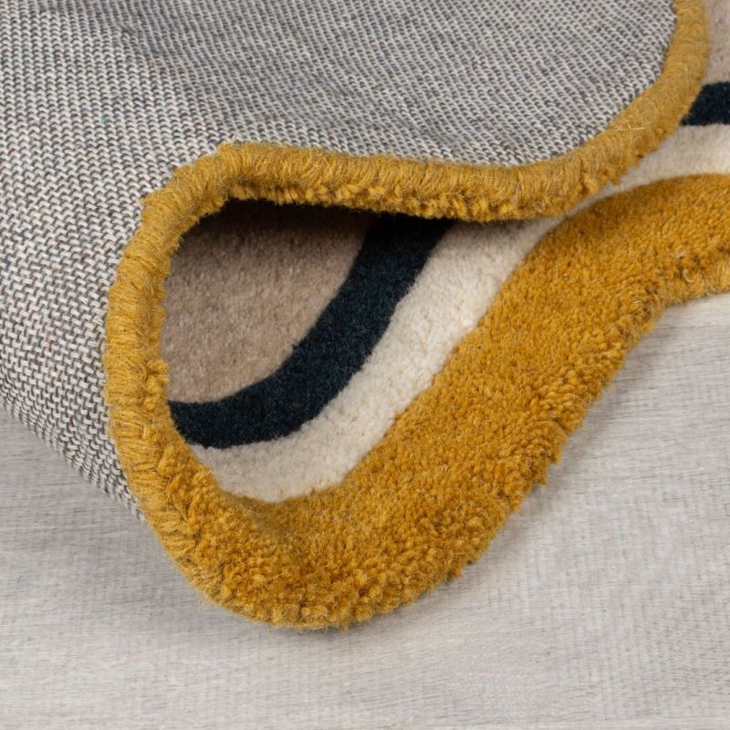 Tapis en laine forme originale Scallop