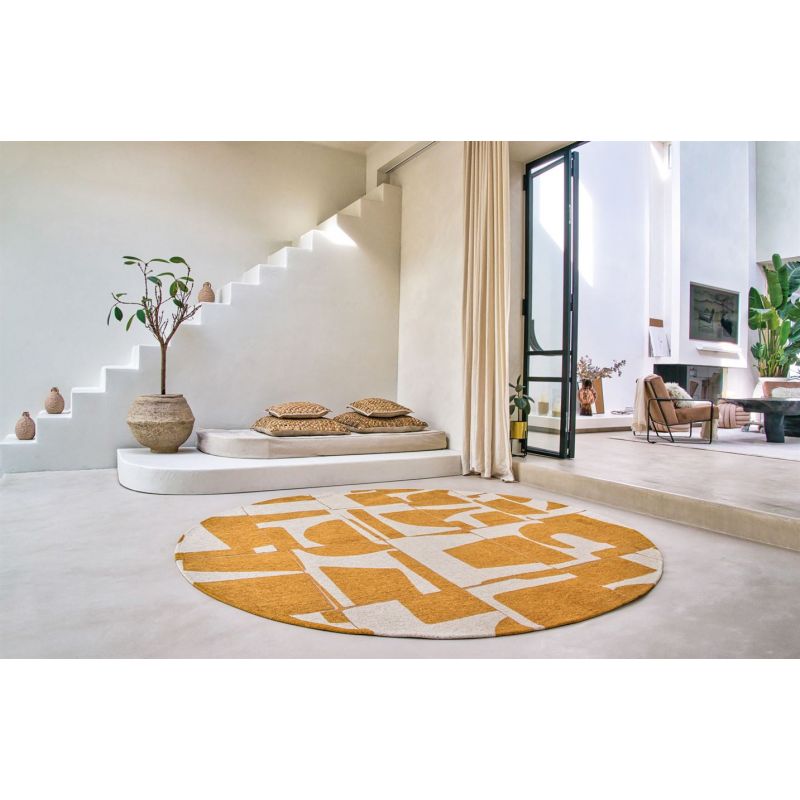 Tapis contemporain ocre en PET Papercut Curry rond salon