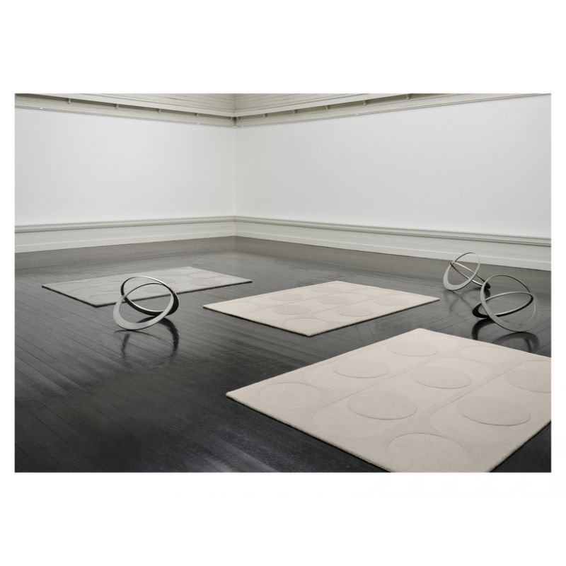 Tapis design en relief tufté main en laine gris Orb Alliance