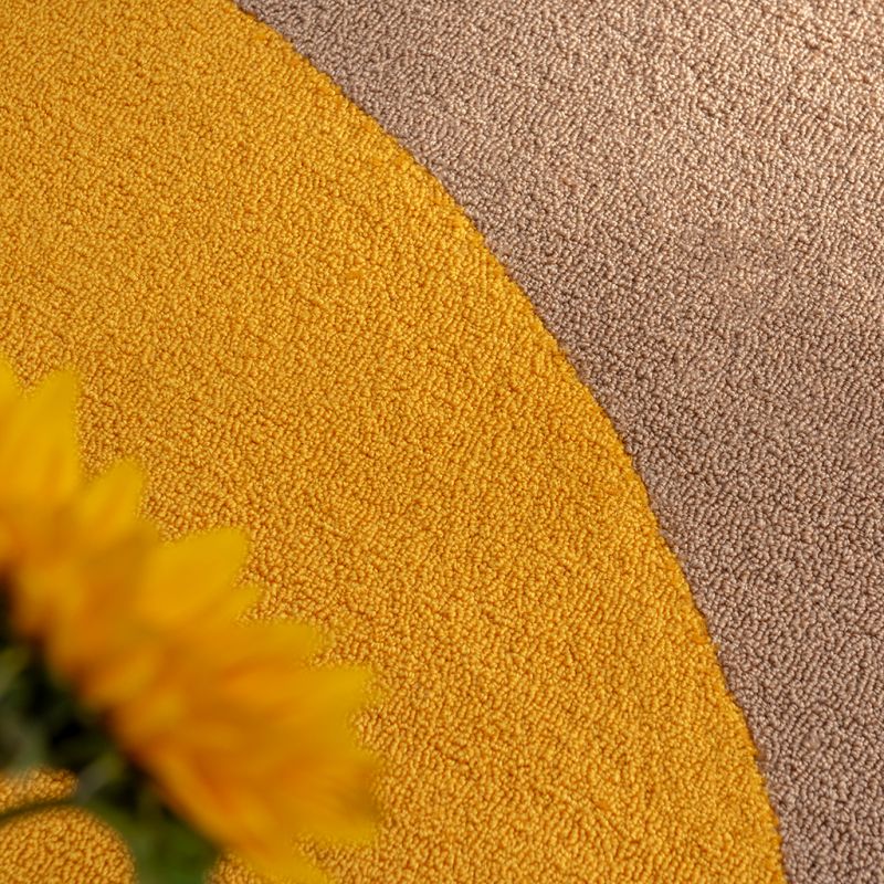 Tapis exterieur rond 100% PET recyclé jaune Festival detail