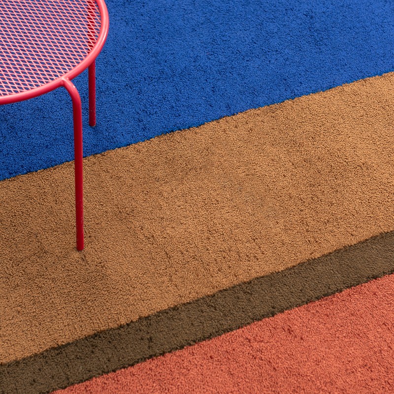 Tapis exterieur en PET recyclé Bleu Festival Stripe motif