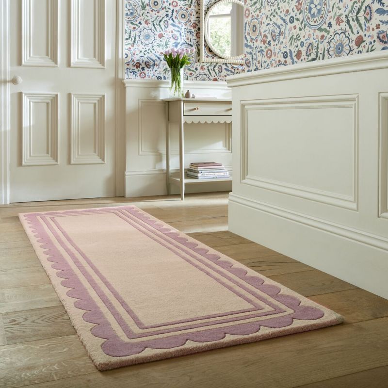 Tapis en laine mauve Lois couloir ambiance