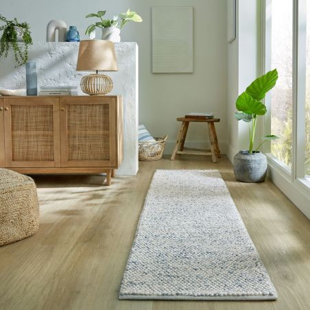 Tapis en laine effet bulles bleu chiné Minerals couloir ambiance Tapis en laine effet bulles bleu chiné Minerals couloir ambiance