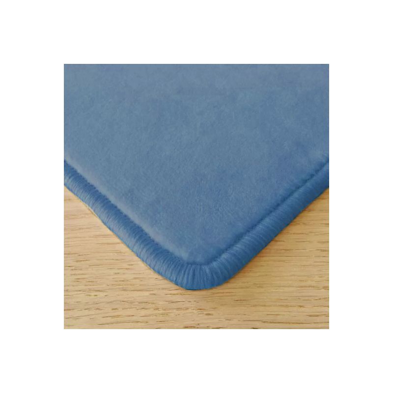 Tapis sur Mesure rectangulaire ou carré Bleu ciel surjet