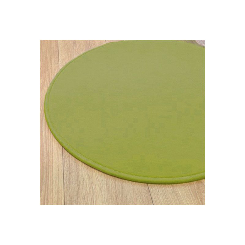 Tapis sur Mesure Rond Vert Anis gamme Modena salon