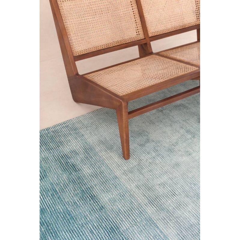 Tapis de salon prestige tissé main en viscose bleu clair Dew