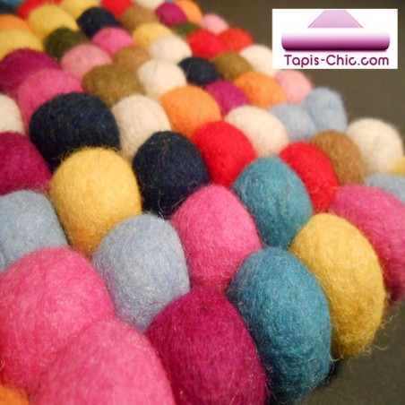 Tapis Design Balls boules de laines multicolore par Carving Tapis Design Balls boules de laines multicolore par Carving