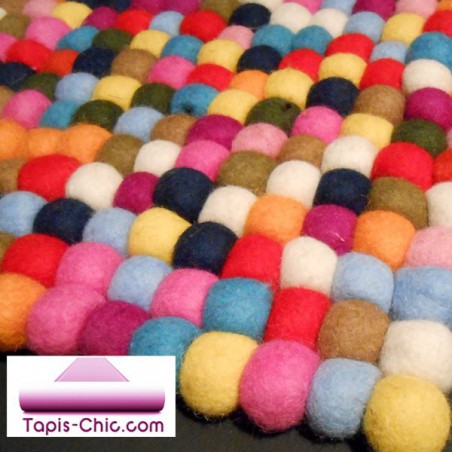 Tapis Design Balls boules de laines multicolore par Carving Tapis Design Balls boules de laines multicolore par Carving