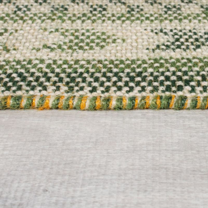 Tapis en jute motif jacquard vert Mara bordure