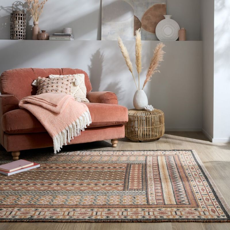 Tapis en jute motif jacquard rouge Rami ambiance