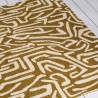 Tapis exterieur en PET recyclé graphique ocre Melodic motif