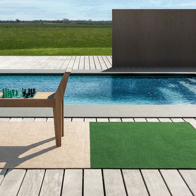 Tapis exterieur interieur en PET recyclé vert Deck Spring ambiance