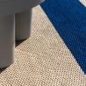 Tapis exterieur interieur en PET recyclé bleu Dhurrie détail matiere