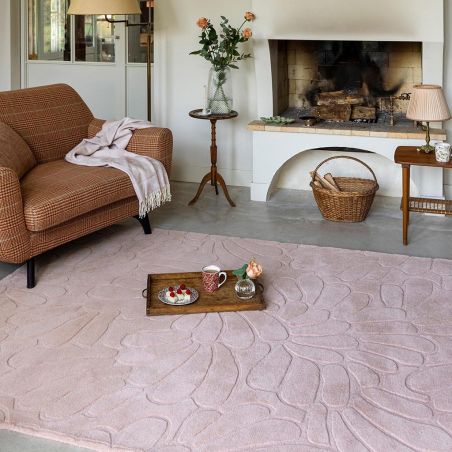 Tapis haut de gamme en laine motif floral rose ambiance Tapis haut de gamme en laine motif floral rose ambiance