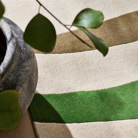 Tapis haut de gamme en laine Torillo vert Harlequin detail matiere Tapis haut de gamme en laine Torillo vert Harlequin detail matiere