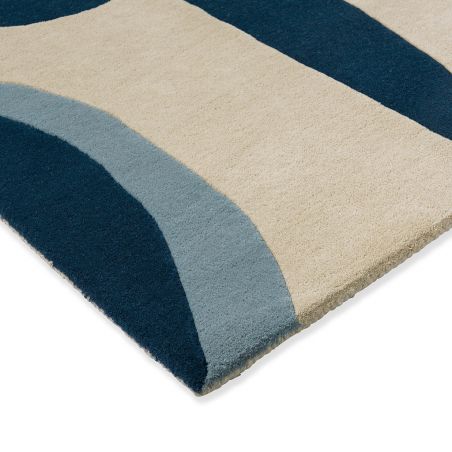 Tapis haut de gamme en laine Torillo bleu Harlequin détail angle Tapis haut de gamme en laine Torillo bleu Harlequin détail angle
