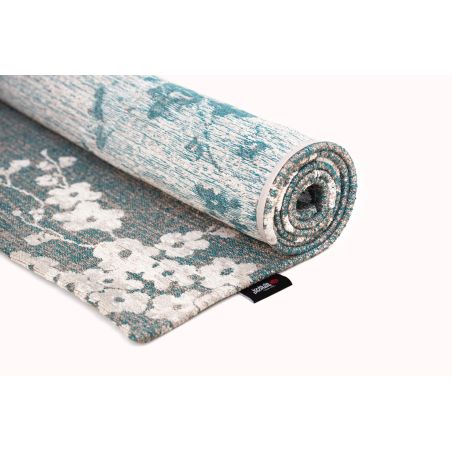 Tapis classique en PET Sakura Lake Blue détail étiquette Tapis classique en PET Sakura Lake Blue détail étiquette