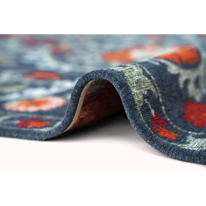 Tapis de salon Suzani Bavaria multi bleu détail surjet