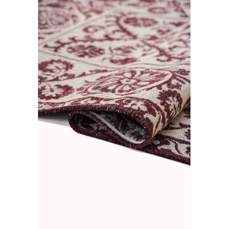 Tapis de salon Suzani Zephyr beige et bordeau détail matiere Tapis de salon Suzani Zephyr beige et bordeau détail matiere