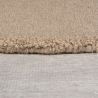 tapis de salon en laine beige multicolore Abstract Mia detail bordure
