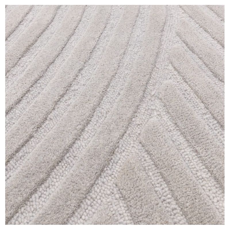 Tapis moderne motifs triangles en relief en laine gris Halifax détail dessin