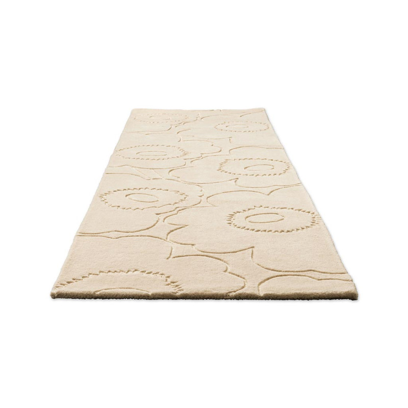 Tapis haut de gamme de couloir en laine écru Piirto floral par Marimekko à plat