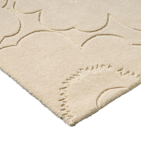 Tapis haut de gamme de couloir en laine écru Piirto floral par Marimekko zoom