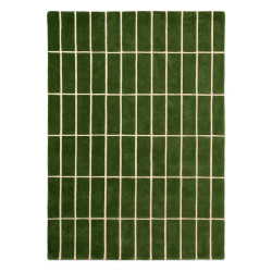 Tapis haut de gamme en laine vert Tiiliskivi par Marimekko
