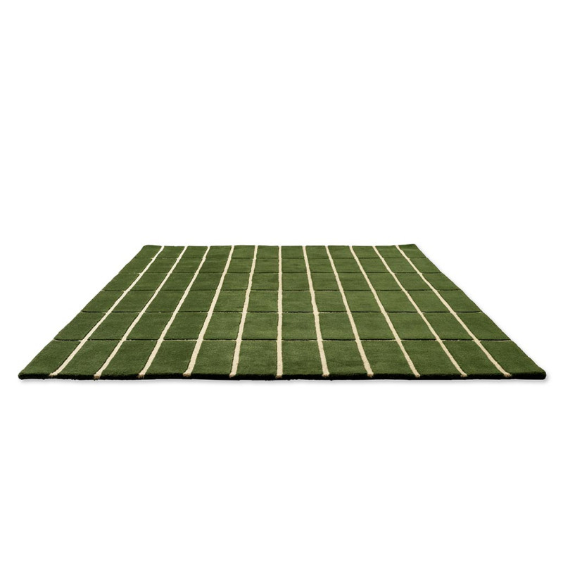 Tapis haut de gamme en laine vert Tiiliskivi par Marimekko à plat