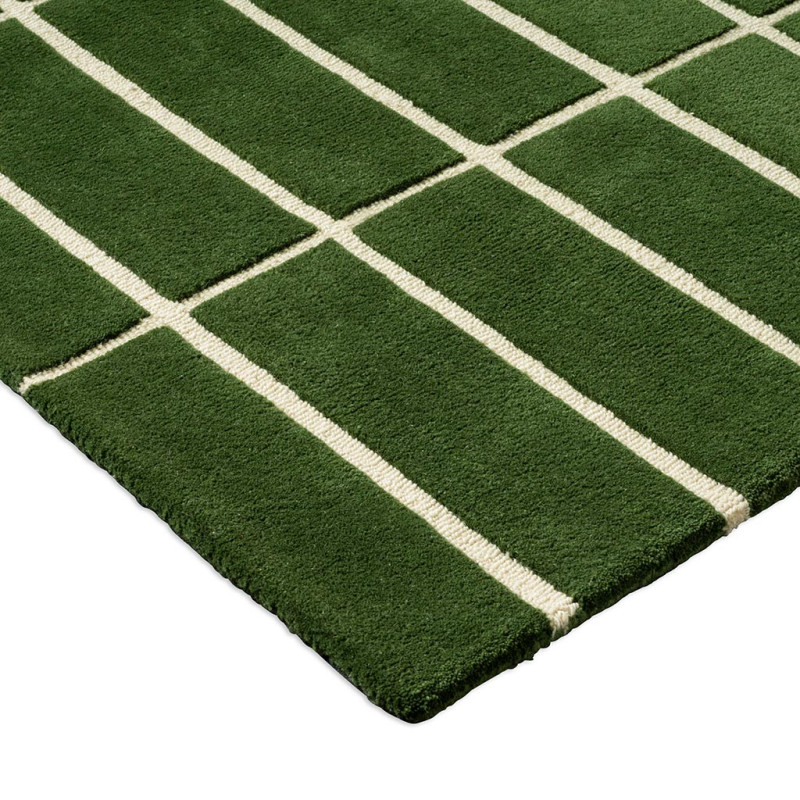 Tapis haut de gamme en laine vert Tiiliskivi par Marimekko côté