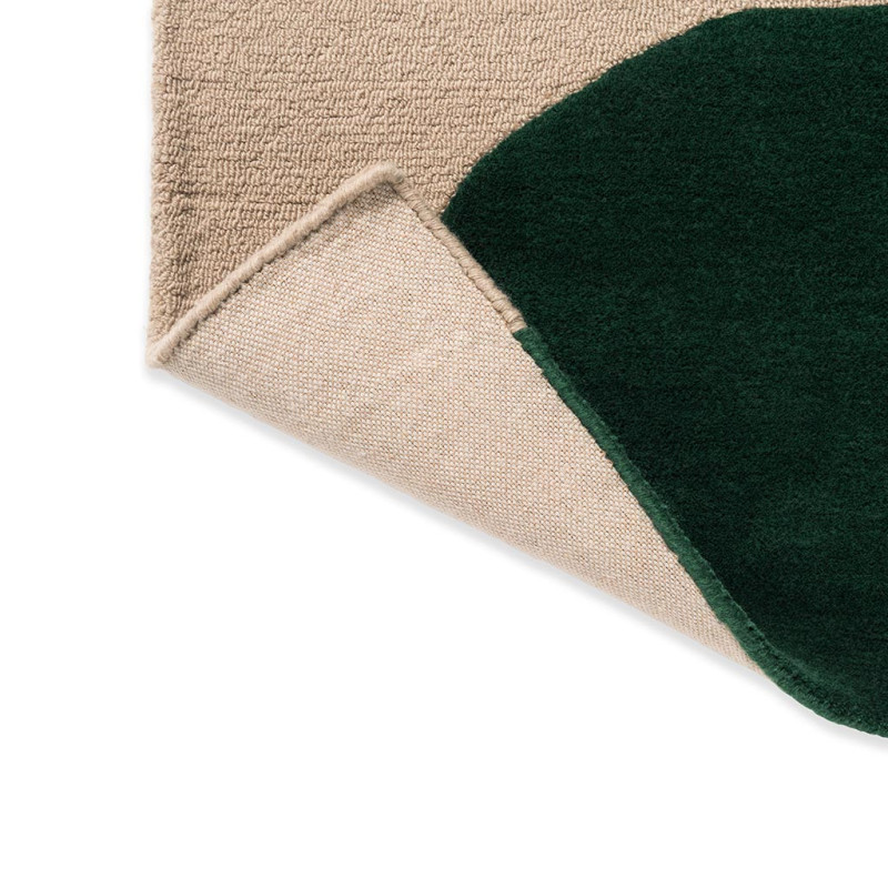 Tapis haut de gamme en laine vert Isot Kivet par Marimekko replié