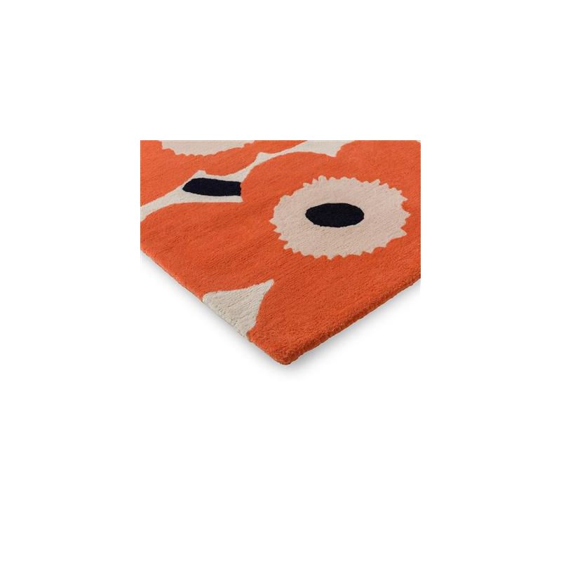 Tapis haut de gamme en laineorange Unikko par Marimekko angle