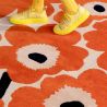 Tapis haut de gamme en laineorange Unikko par Marimekko motif
