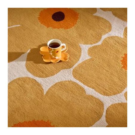 Tapis haut de gamme en laine miel Unikko par Marimekko DETAIL