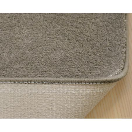 Tapis sur Mesure rectangulaire ou carré Caramel Belgrado surjet