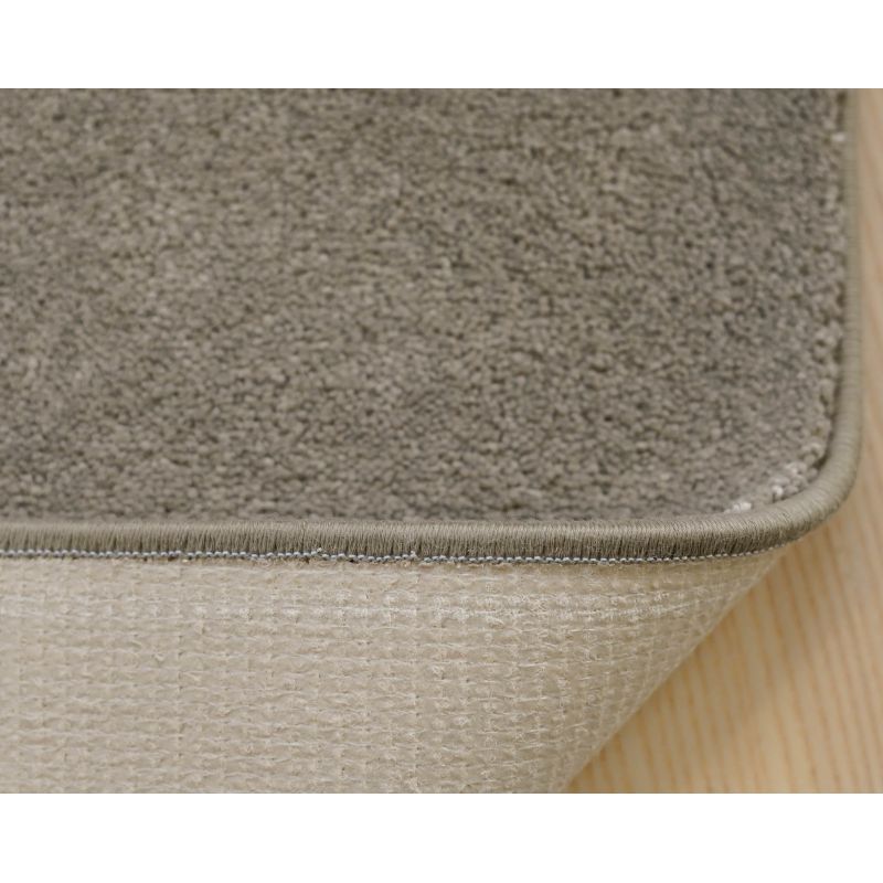 Tapis sur Mesure rectangulaire ou carré Caramel Belgrado surjet