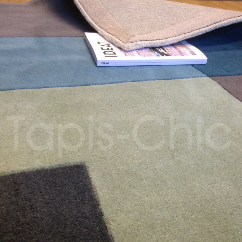 Tapis de salon dans les tons bleus