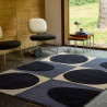 Tapis en laine tufté main Spot Square bleu marine salon