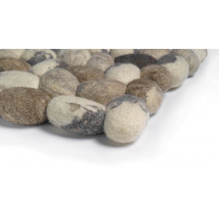 Tapis Design On The Rocks beige en galets de laine par Angelo Tapis Design On The Rocks beige en galets de laine par Angelo