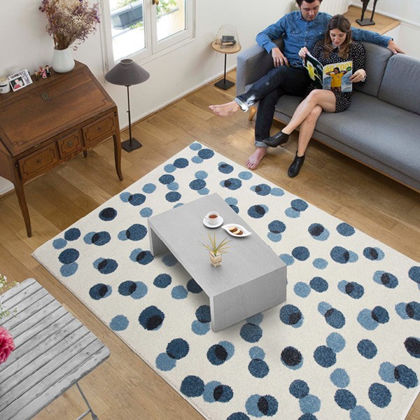 Tapis Moderne Paint Cloud Bleu par Edito