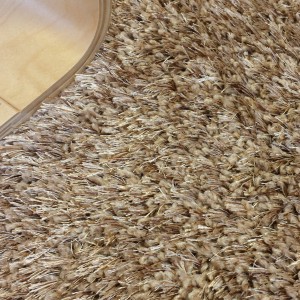 Tapis shaggy marron