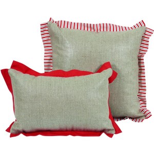 Coussin rouge et gris