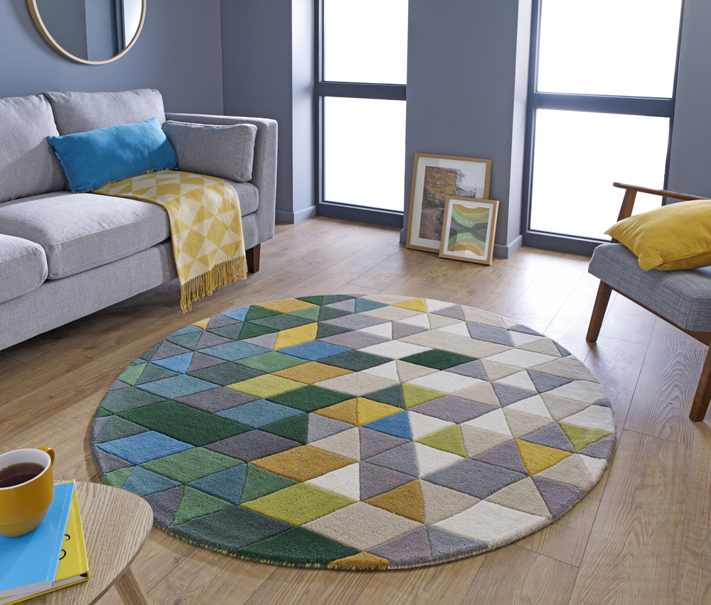 Un tapis rond pour votre petit salon