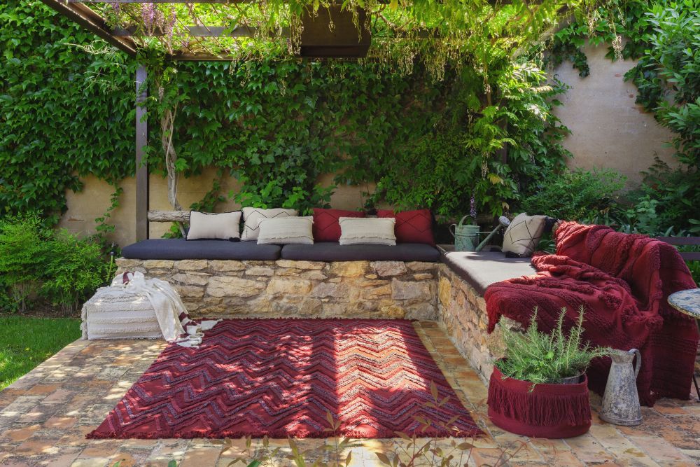 Un tapis d'extérieur pour un coin outdoor super cosy - Elle Décoration
