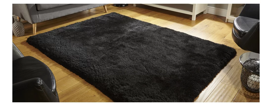 Tapis shaggy noir